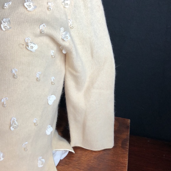 Amazing Vintage B. Altman & Co. Cream Sweater w/Sequins and Beads - Picture 8 of 16